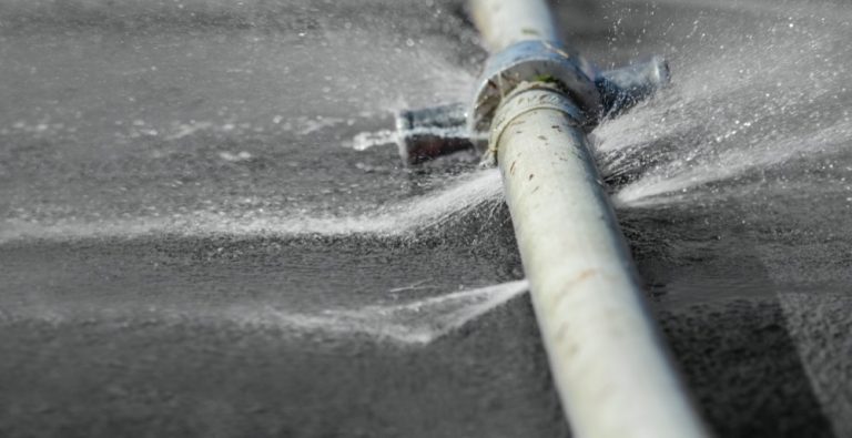 Les points noirs des réseaux d’eau potable : des fuites préoccupantes dans les zones montagneuses